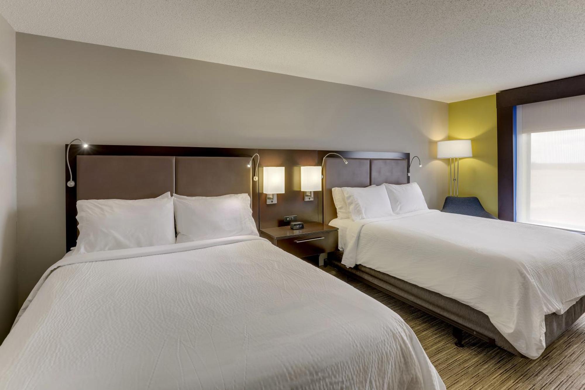 Holiday Inn Express Hotel & Suites Bryan-Montpelier By Ihg Holiday City Exterior foto