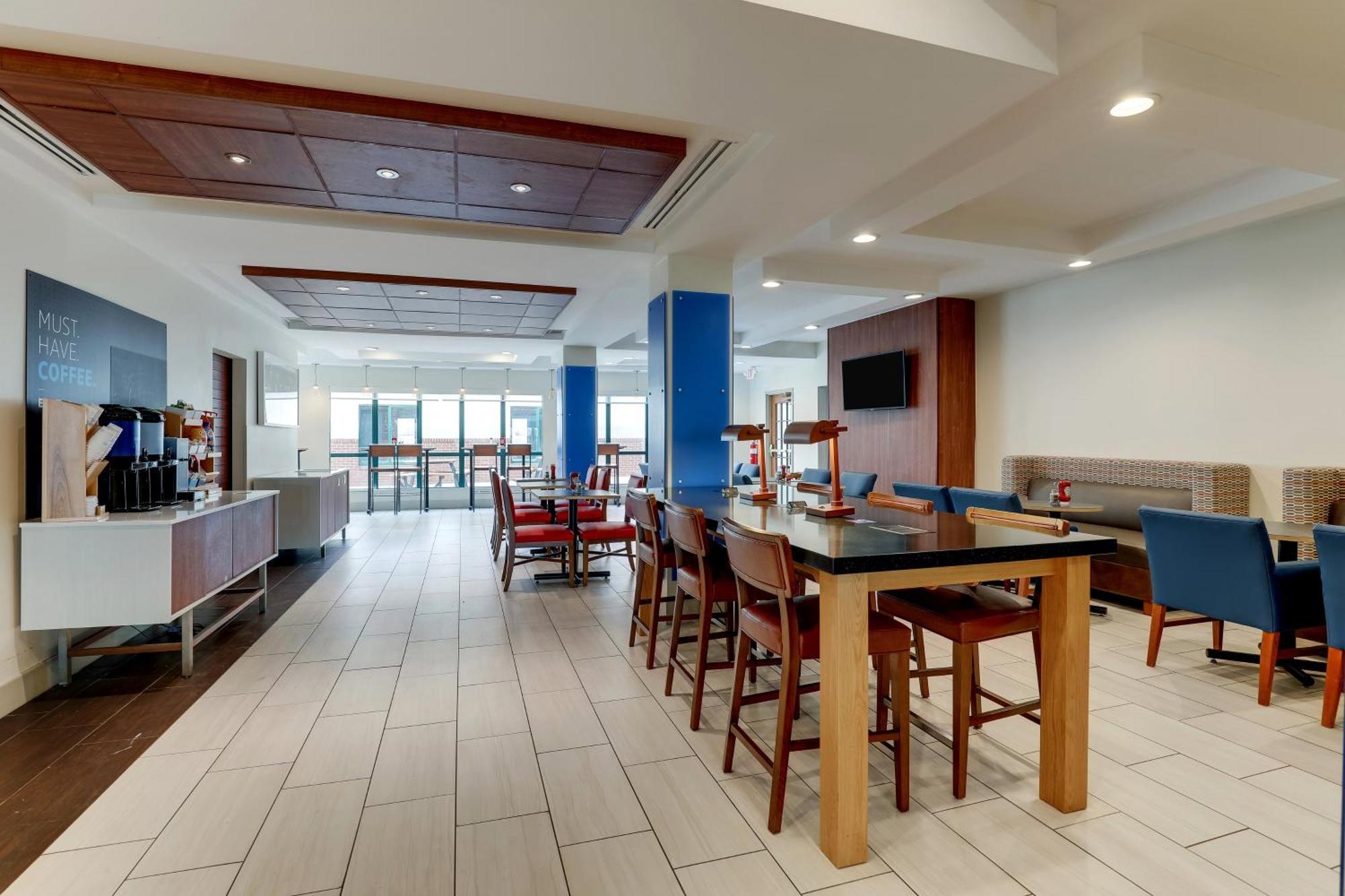 Holiday Inn Express Hotel & Suites Bryan-Montpelier By Ihg Holiday City Exterior foto