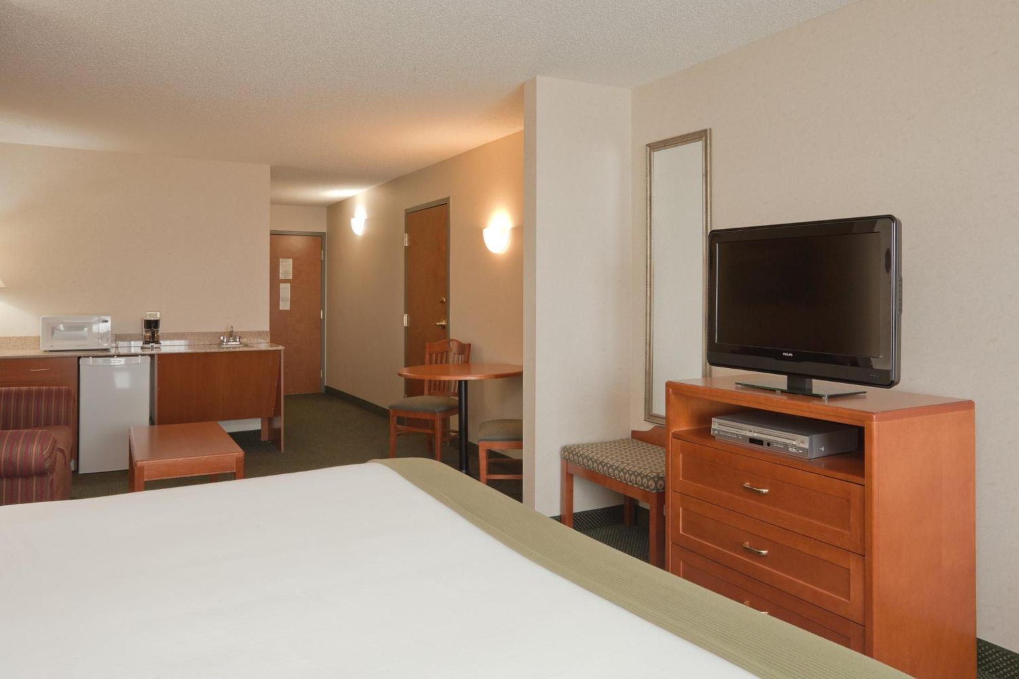 Holiday Inn Express Hotel & Suites Bryan-Montpelier By Ihg Holiday City Exterior foto