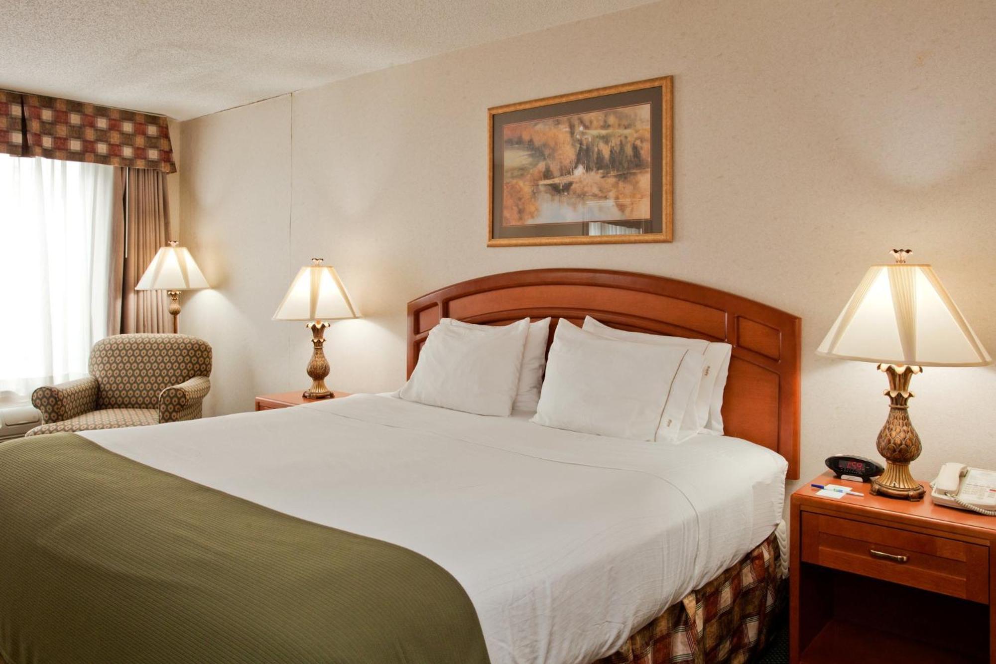Holiday Inn Express Hotel & Suites Bryan-Montpelier By Ihg Holiday City Exterior foto